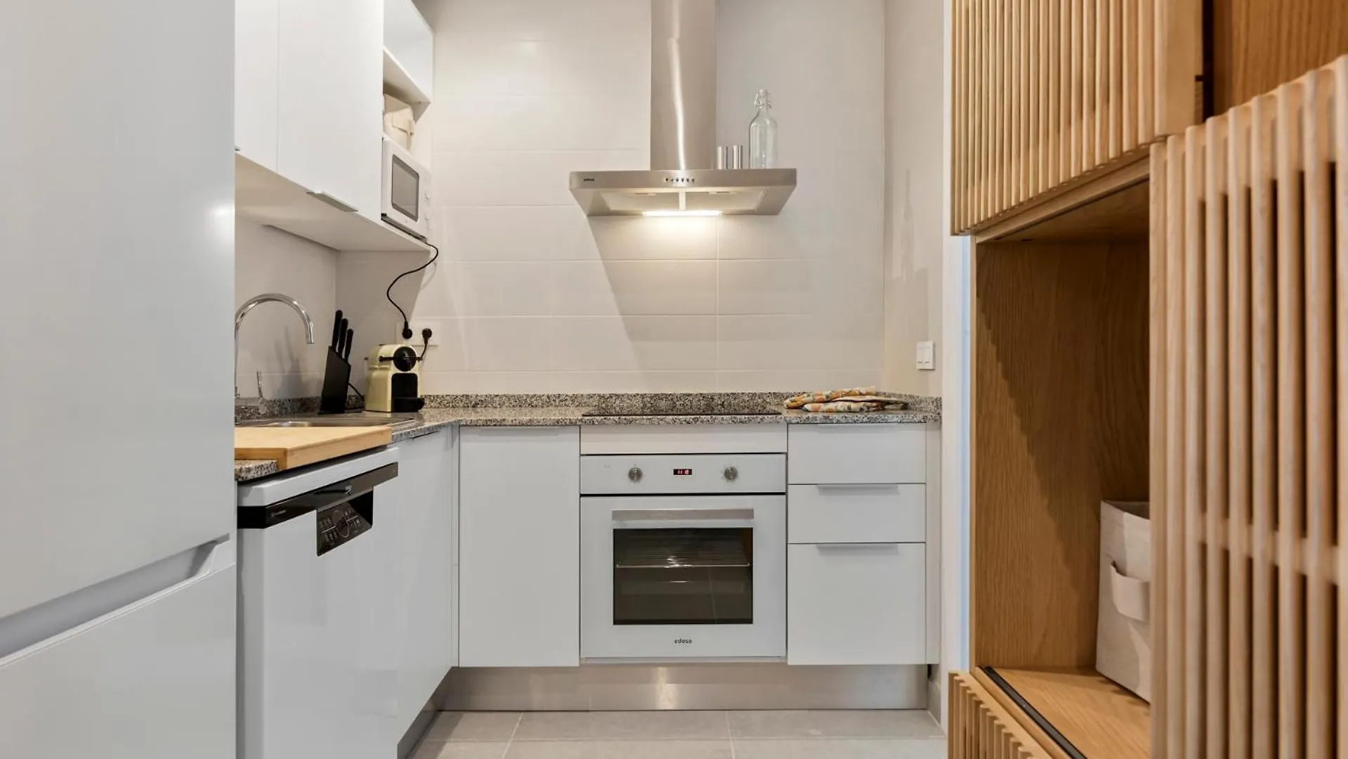 Brand New Chic Apartment - City, Pool & Beach Estepona Spain