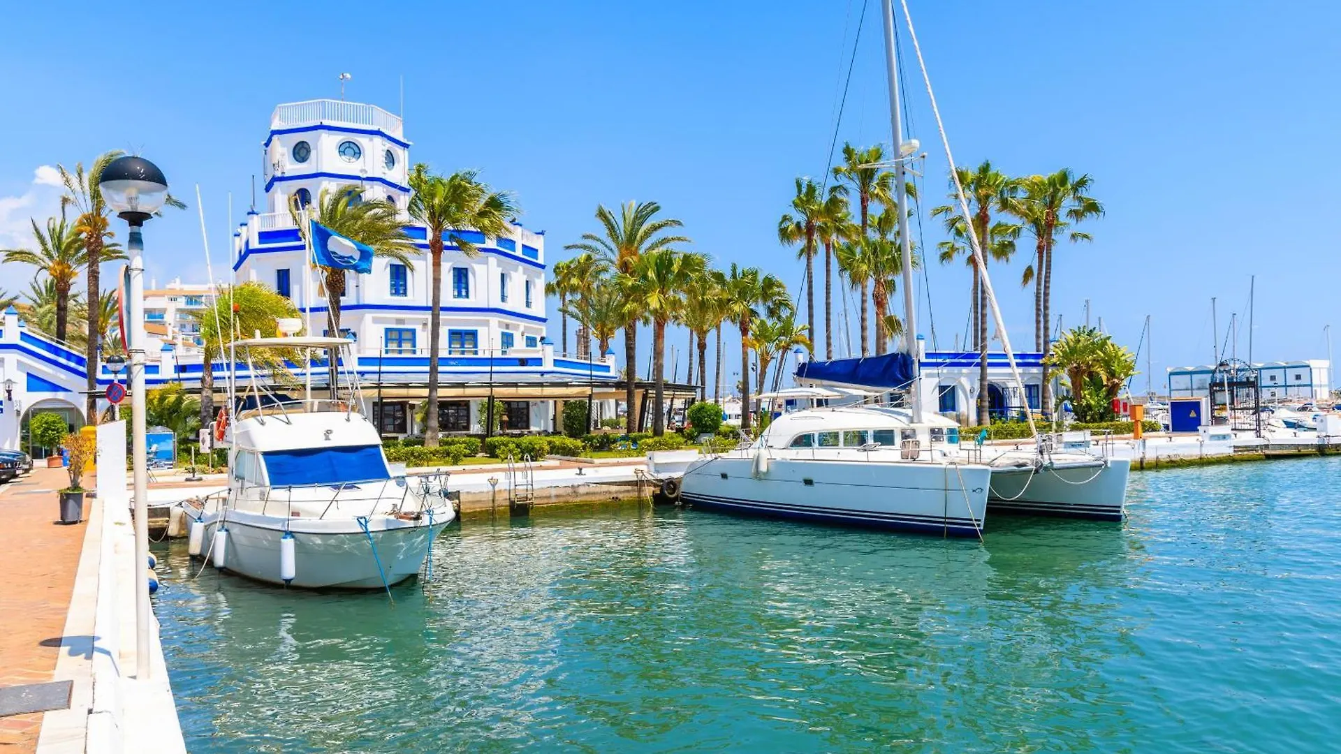 Brand New Chic Apartment - City, Pool & Beach Estepona Spain